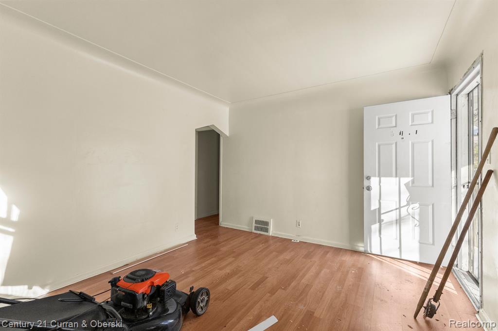 7285 Mansfield Street, Detroit, MI 48228 — Photo 4