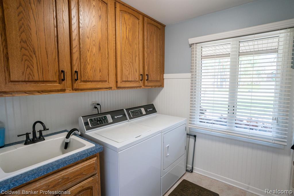 8177 FAWN VALLEY Drive, Clarkston, MI 48348 — Photo 12