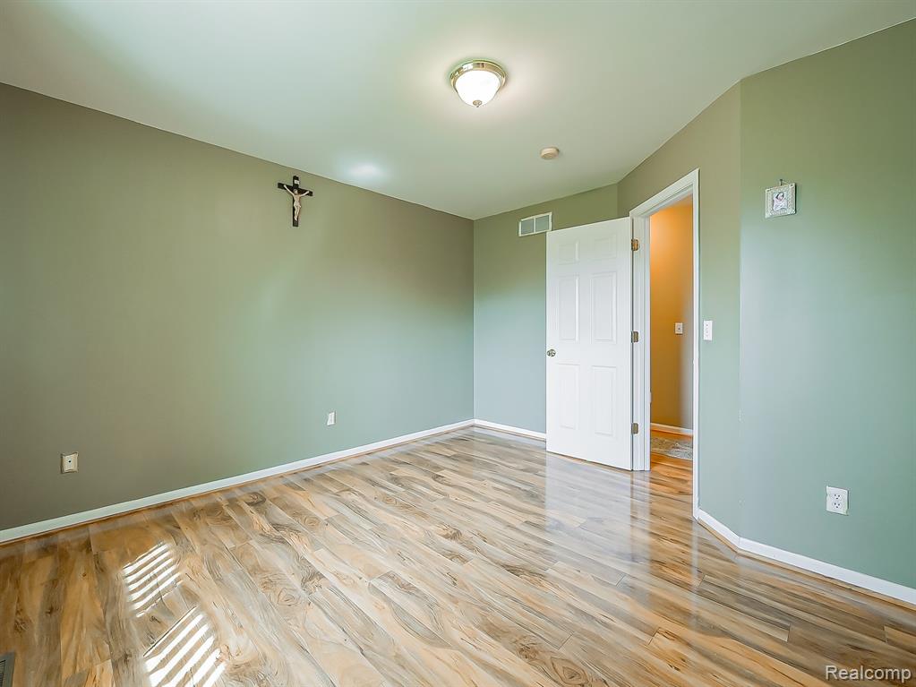 48199 Lafayette Drive, Macomb, MI 48044 — Photo 40