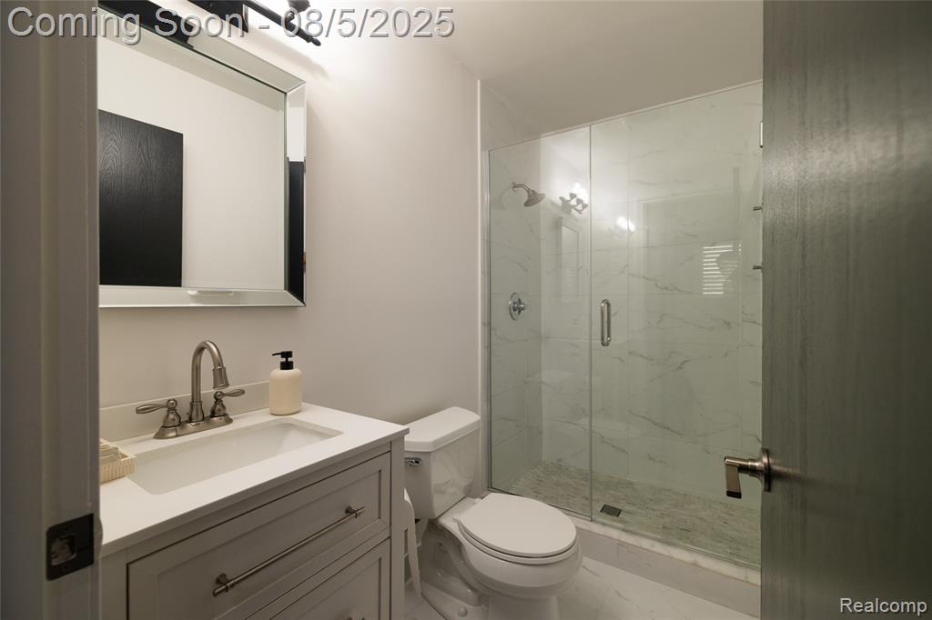 39667 Baker Drive, Sterling Heights, MI 48310 — Photo 22