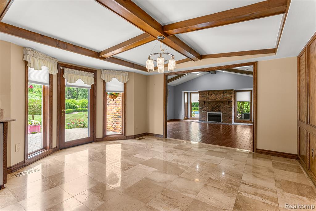 48367 Lake Valley Drive, Shelby Twp, MI 48317 — Photo 17