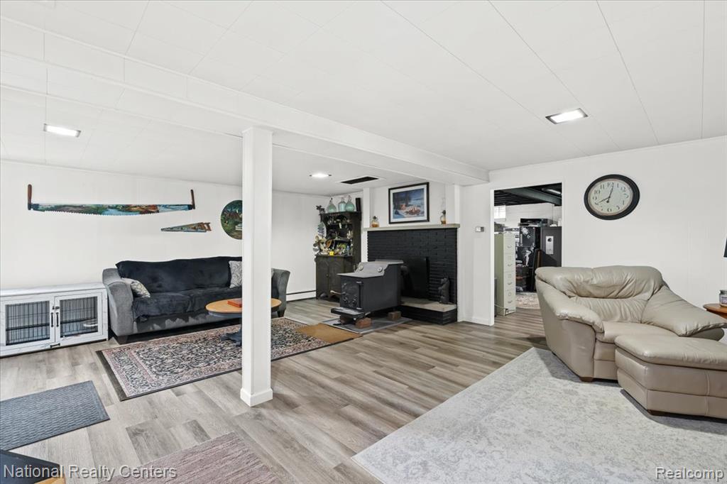 1785 Middle Road, Highland, MI — Photo 23