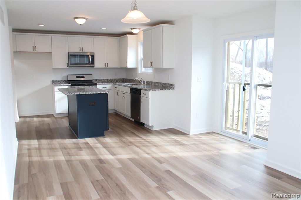 6007 Huron River Lane, Ypsilanti, MI 48197 — Photo 21