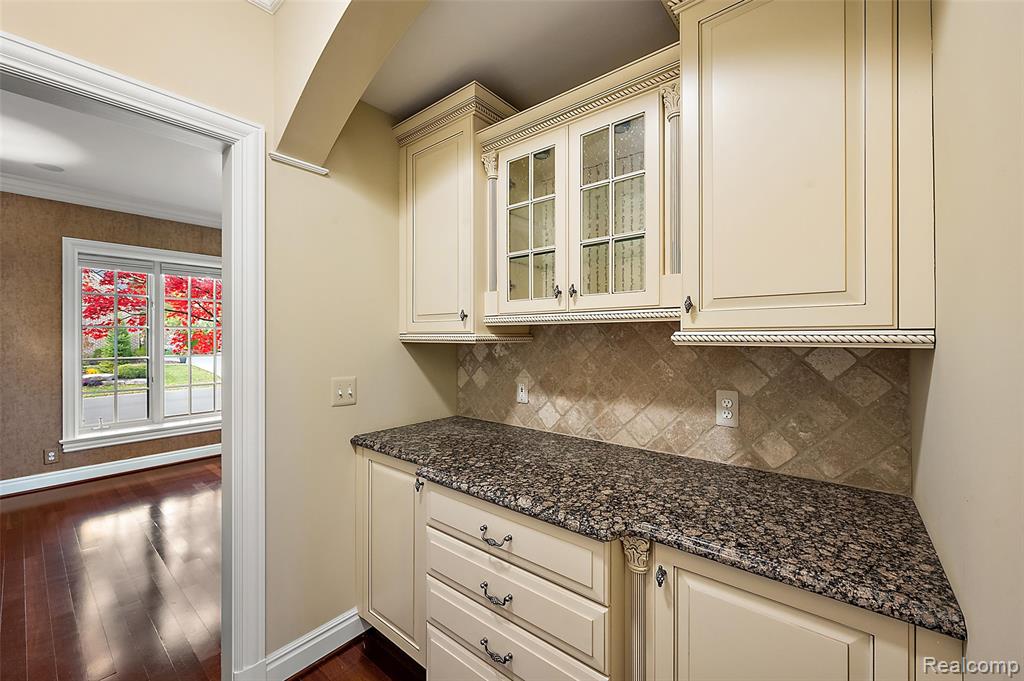 83 Greenan Lane, Lake Orion, MI 48362 — Photo 30