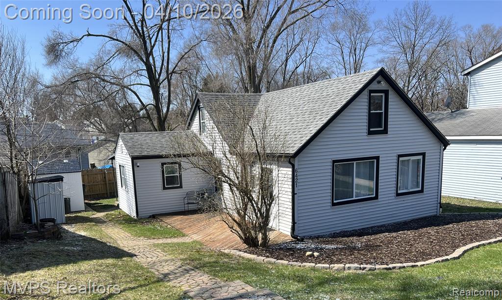 6421 Cloverton Drive, Waterford, MI 48329 — Photo 18