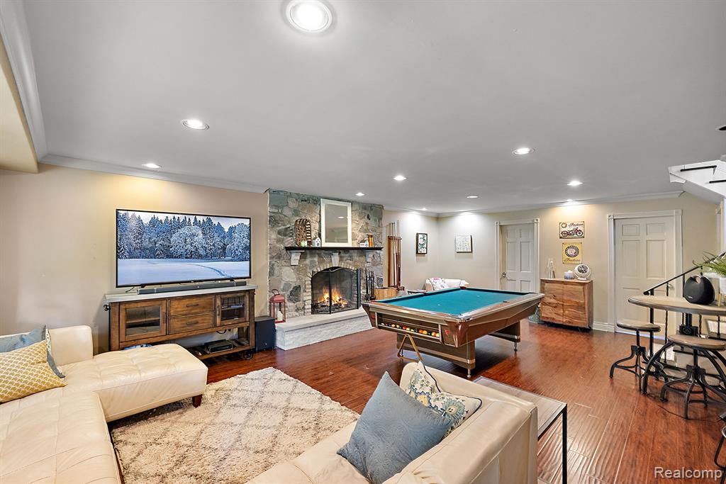4378 Compton Way, Bloomfield Hills, MI 48302 — Photo 35