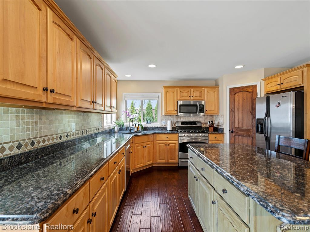 50629 NESTING RIDGE Drive, Macomb, MI 48044 — Photo 18
