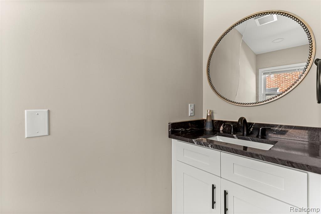 7312 Colonial Street, Dearborn Heights, MI 48127 — Photo 22