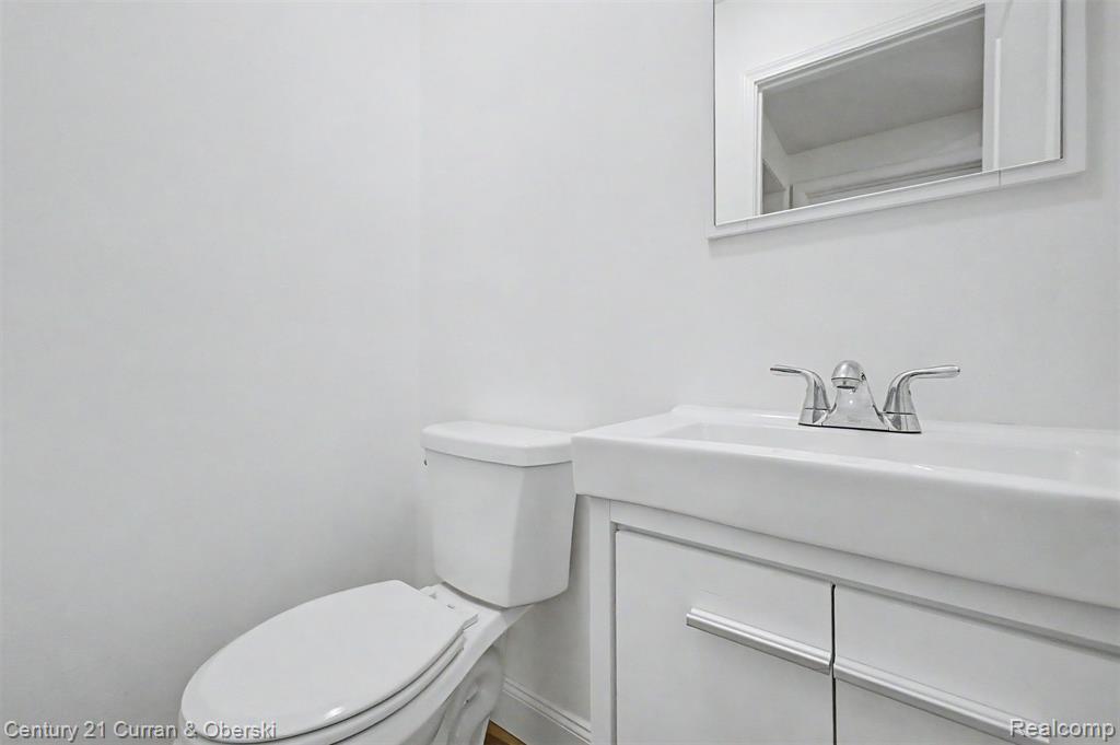 8834 Dublin Way, Sterling Heights, MI 48314 — Photo 19