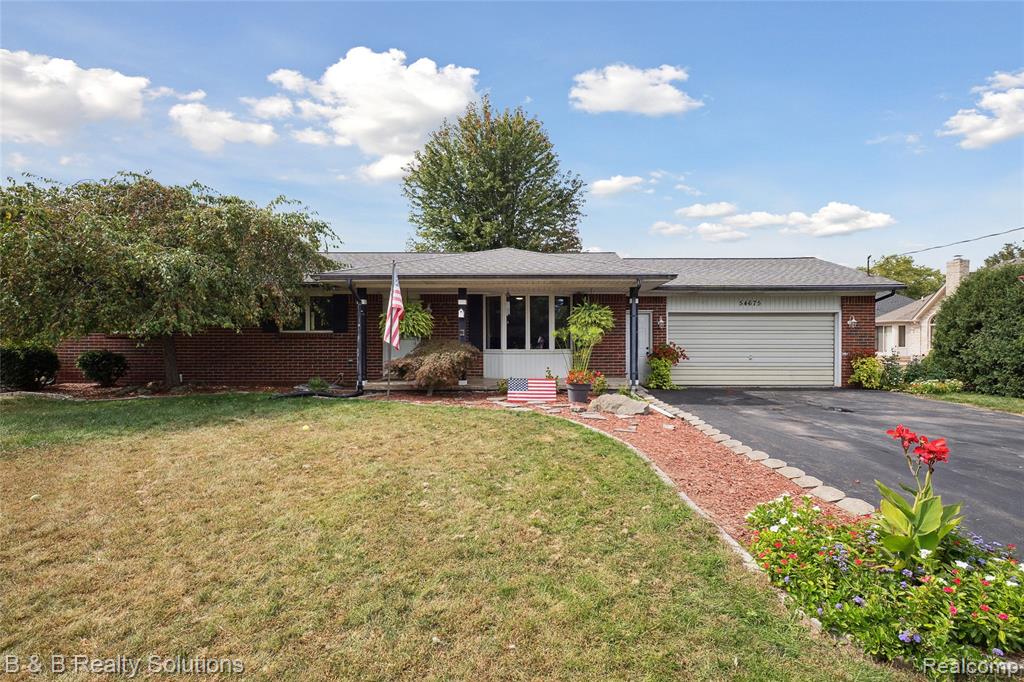 54675 Romeo Plank Road, Macomb, MI 48042 — Photo 2