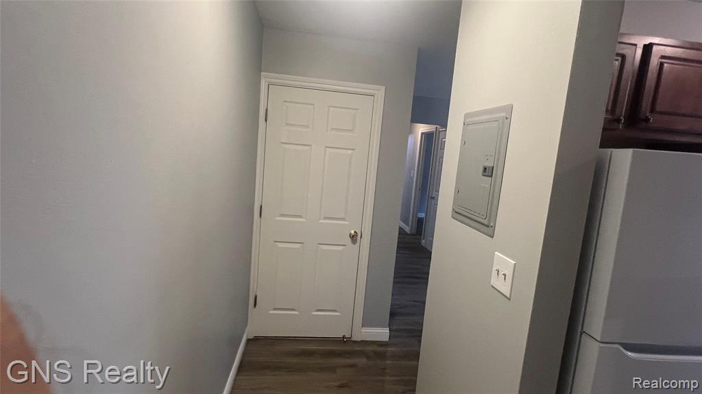 45270 Keding Street, 102, Utica, MI 48317 — Photo 4