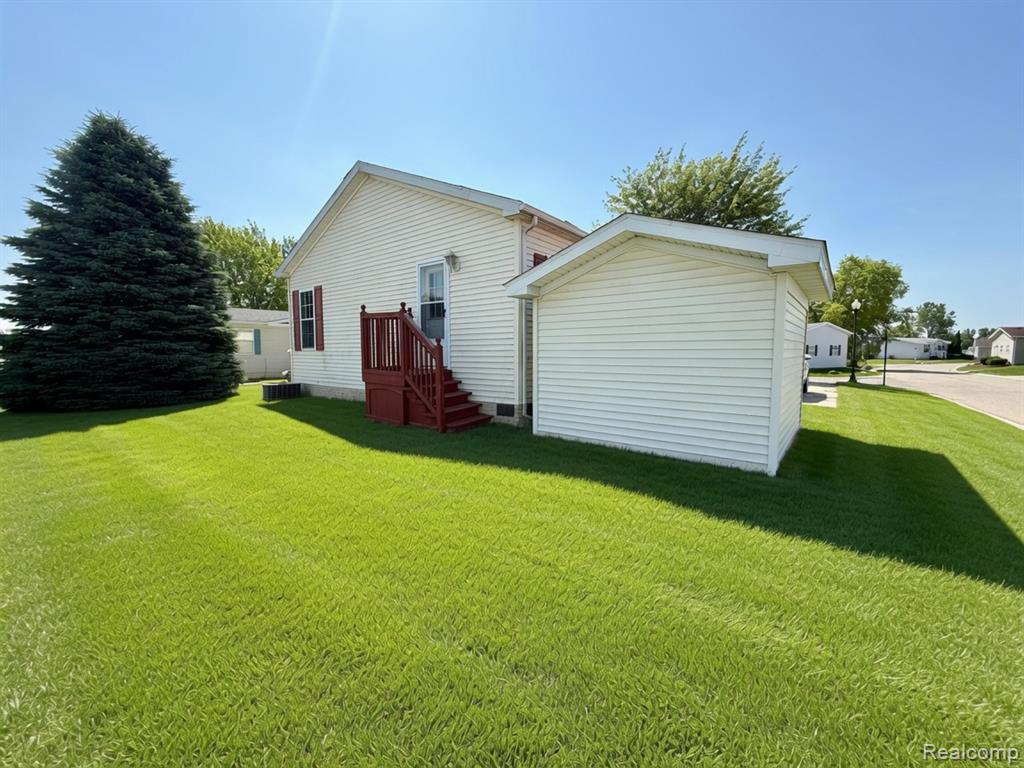 8205 Harrow Court, Northville, MI 48167 — Photo 22