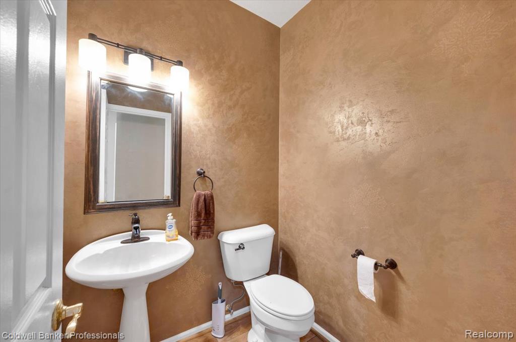 604 Carriage Way, Davison, MI 48423 — Photo 15