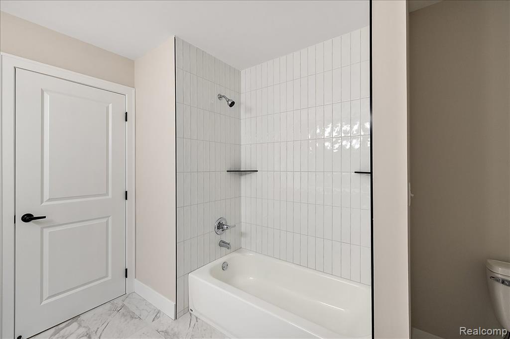 50669 Mistwood Drive, Macomb, MI 48042 — Photo 51