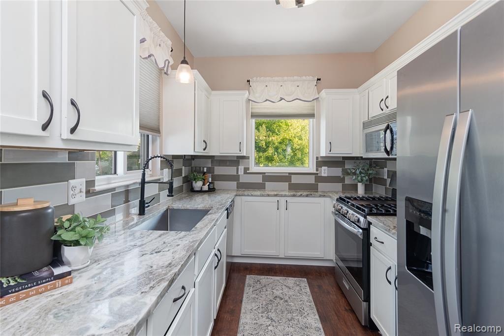 50317 Corey Avenue, New Baltimore, MI — Photo 6