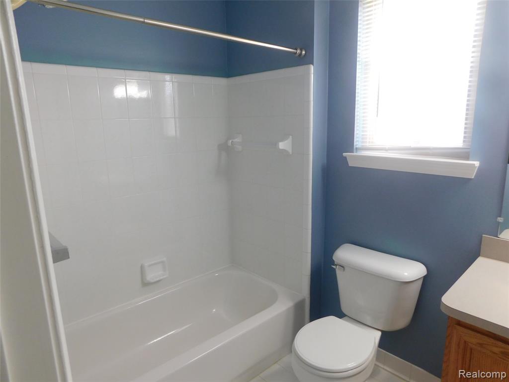 52025 HICKORY Drive, Chesterfield, MI 48047 — Photo 36