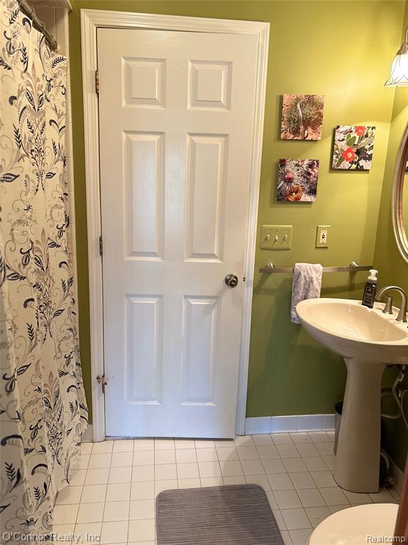 720 Arlington Circle, Marysville, MI 48040 — Photo 16