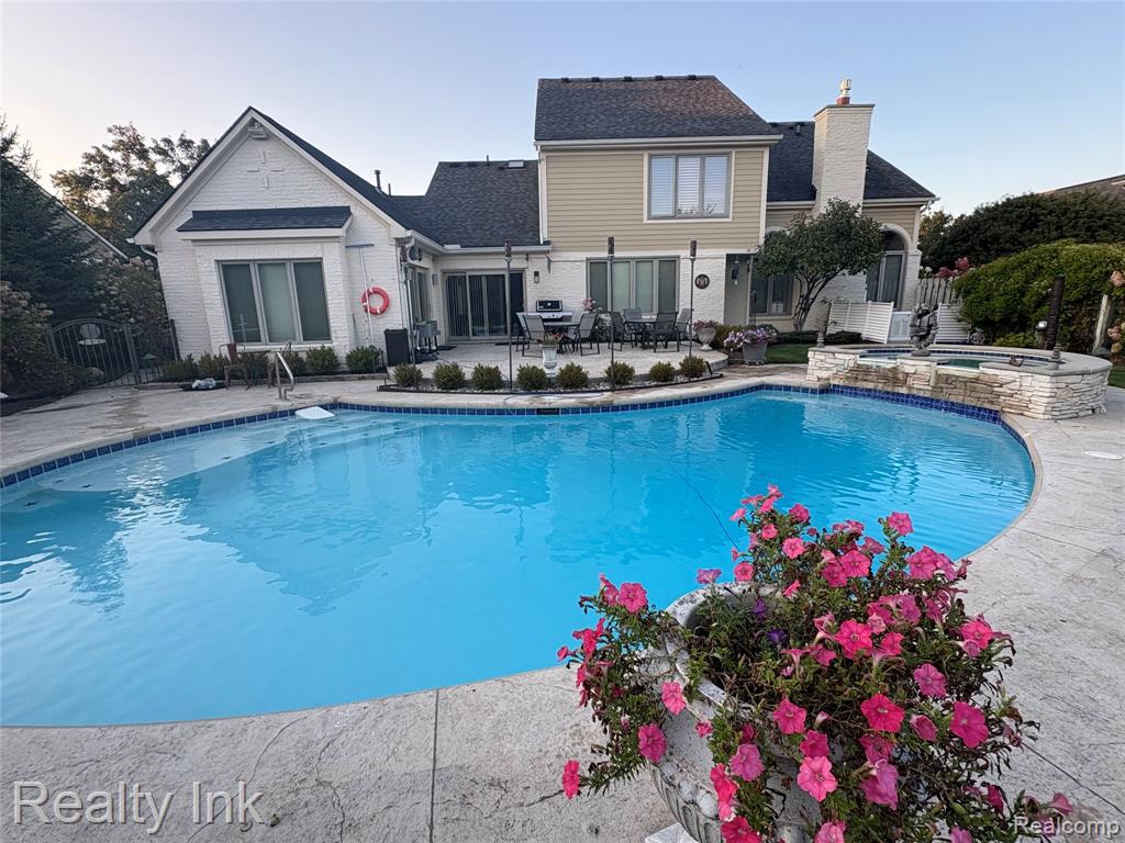 49235 S Fox Drive, Plymouth, MI, 48170