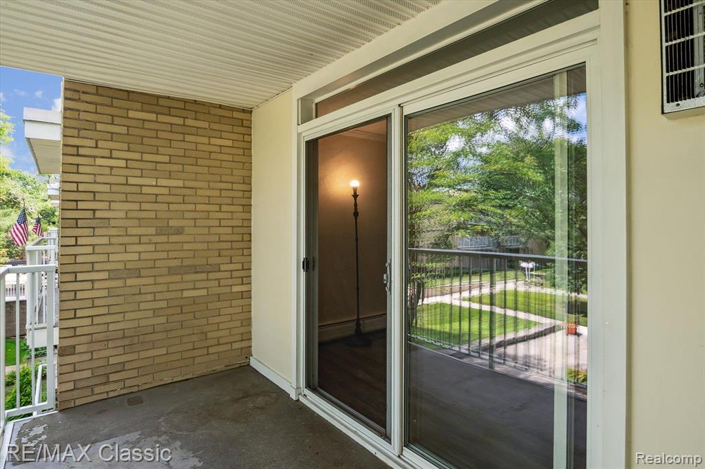 4905 CROOKS Road, A11, Royal Oak, MI 48073 — Photo 27