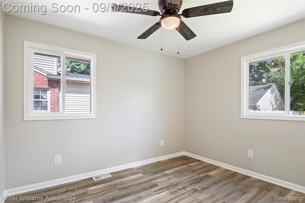 9844 E Clements Circle, Livonia, MI 48150 — Photo 16