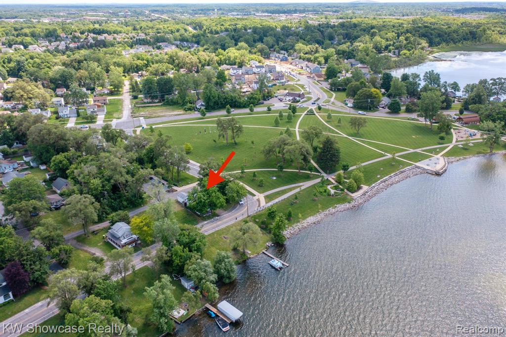 1815 E Lake Drive, Novi, MI 48377 — Photo 9
