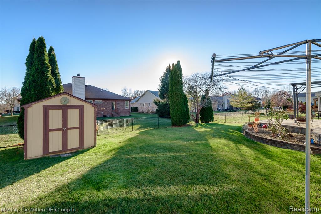 47663 Belmont Drive, Belleville, MI 48111 — Photo 38