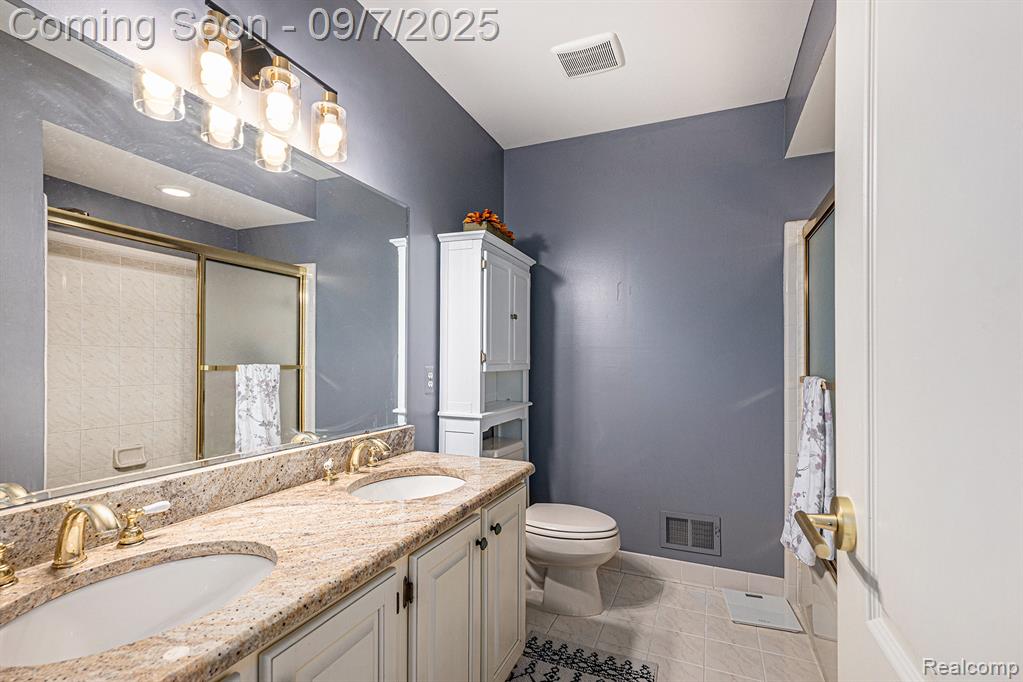 43459 Chardonnay Drive, Sterling Heights, MI 48314 — Photo 42