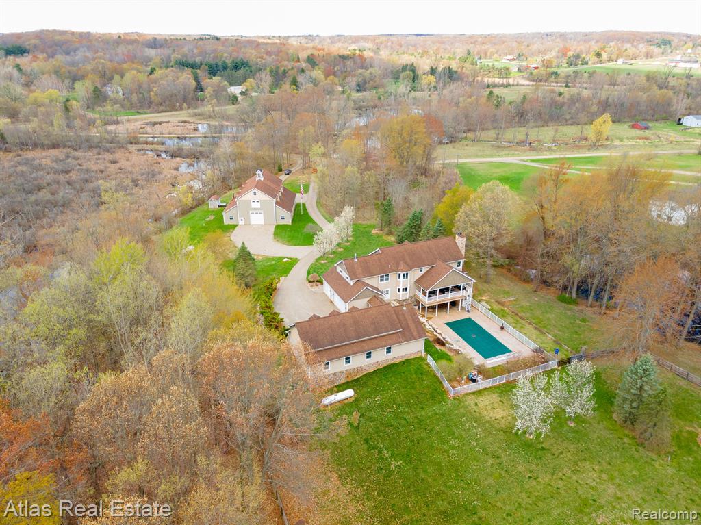 2716 LAKE GEORGE Road, Leonard, MI 48367 — Photo 9