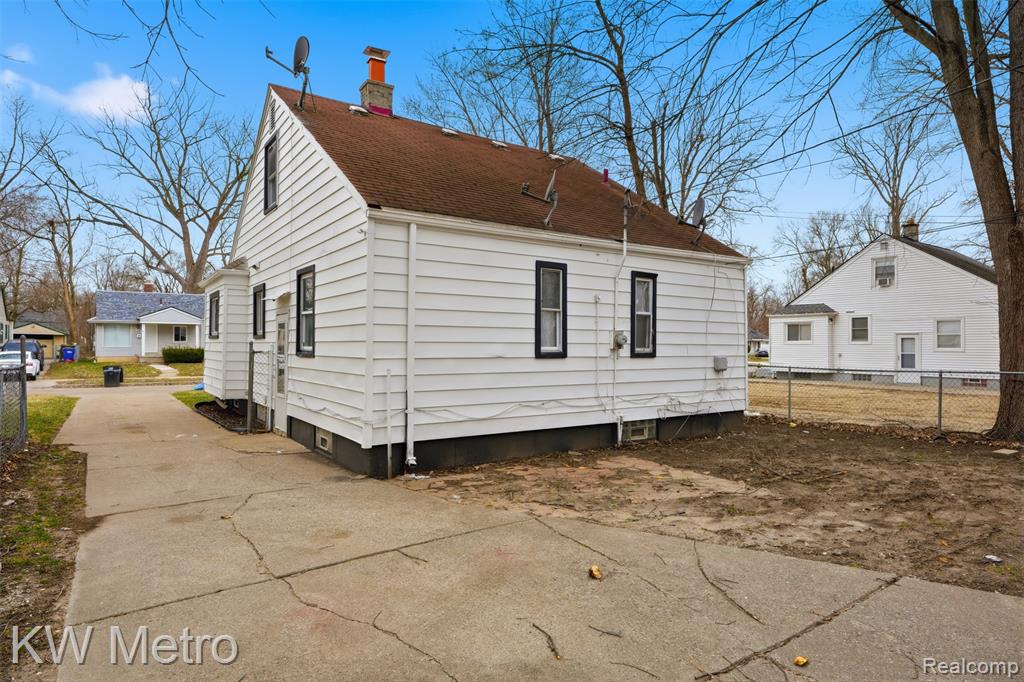 19848 Winston Street, Detroit, MI 48219 — Photo 17