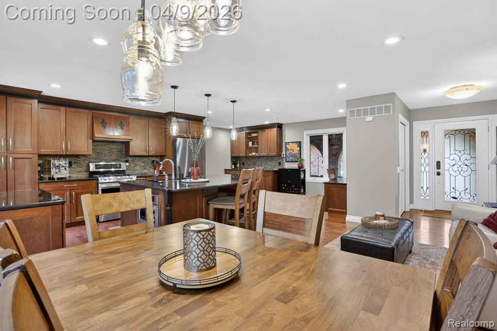 341 Ridgewood Road, Rochester, MI 48306 — Photo 20