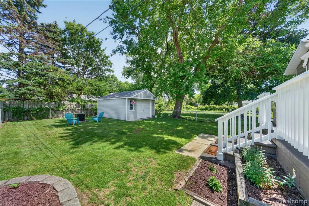 629 Bowers Street, Clawson, MI — Photo 32