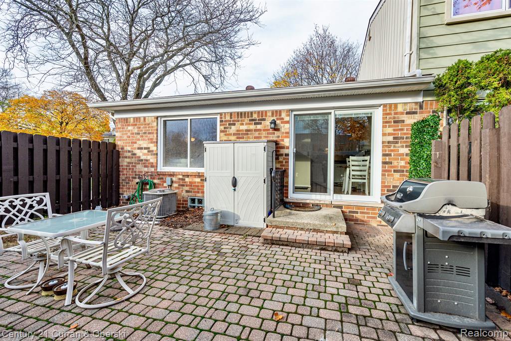 1745 WICKHAM Street, Royal Oak, MI 48073 — Photo 21