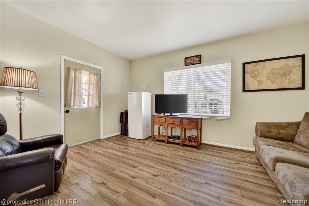 416 Lake Street, Howell, MI 48843 — Photo 6