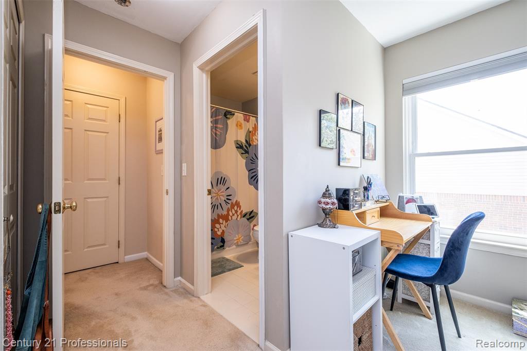 3901 Arbor Drive, Auburn Hills, MI 48326 — Photo 32