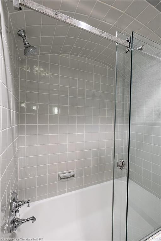3535 Wooddale Court, Bloomfield, MI 48301 — Photo 41