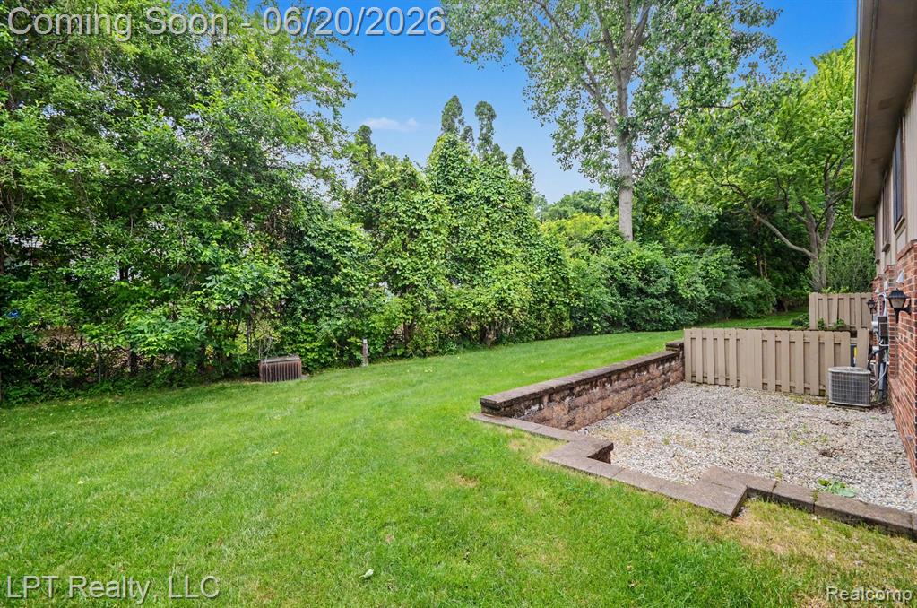 829 Langdon Court, Rochester Hills, MI 48307 — Photo 25