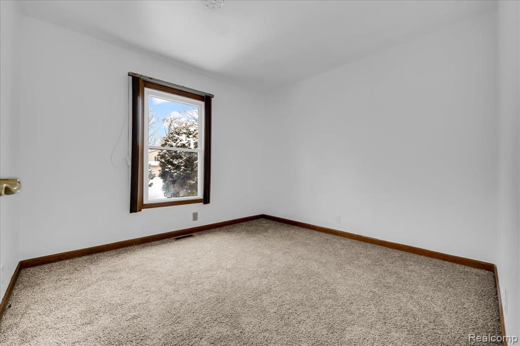9416 Wildwood Lake Drive, Whitmore Lake, MI 48189 — Photo 18