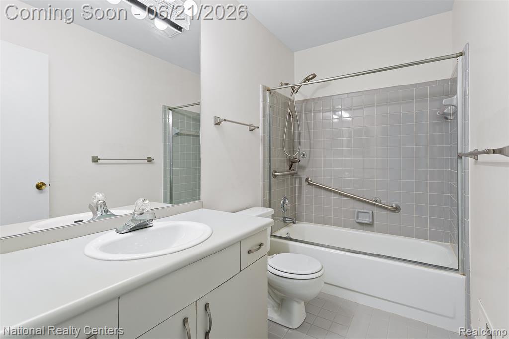 6153 Westbrooke Drive, West Bloomfield, MI — Photo 29