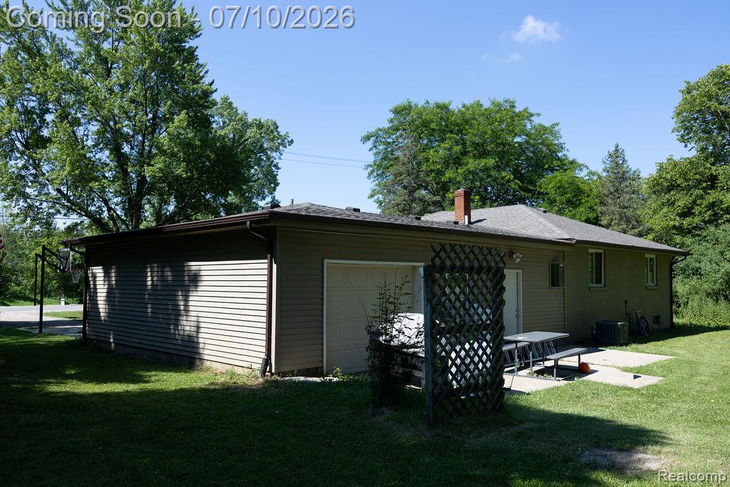 5052 Beecher Road, Flint, MI 48532 — Photo 25