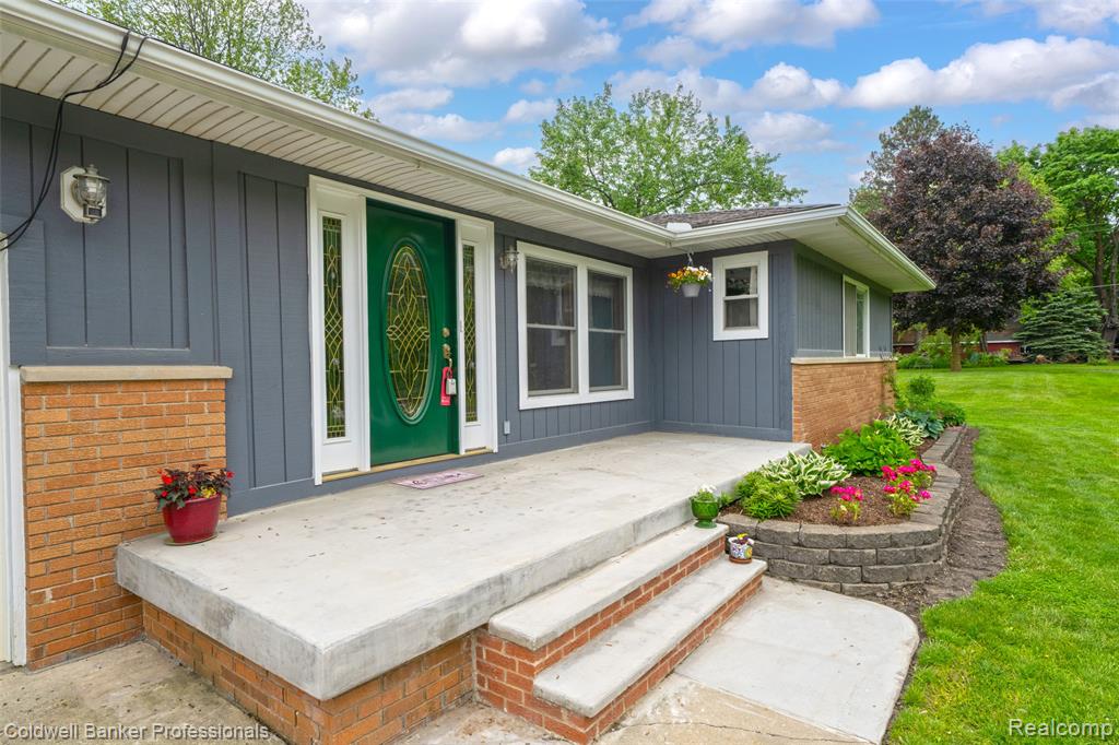 60 E Oakwood Road, Oxford, MI 48371 — Photo 26