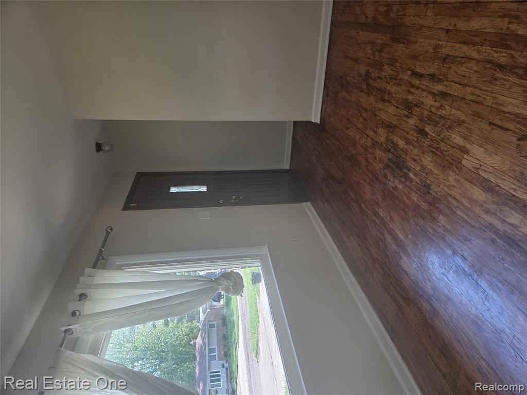 23654 WHITLEY Drive, Clinton Twp, MI 48035 — Photo 2