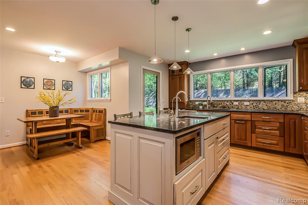 2694 WAYSIDE Drive, Ann Arbor, MI 48103 — Photo 30