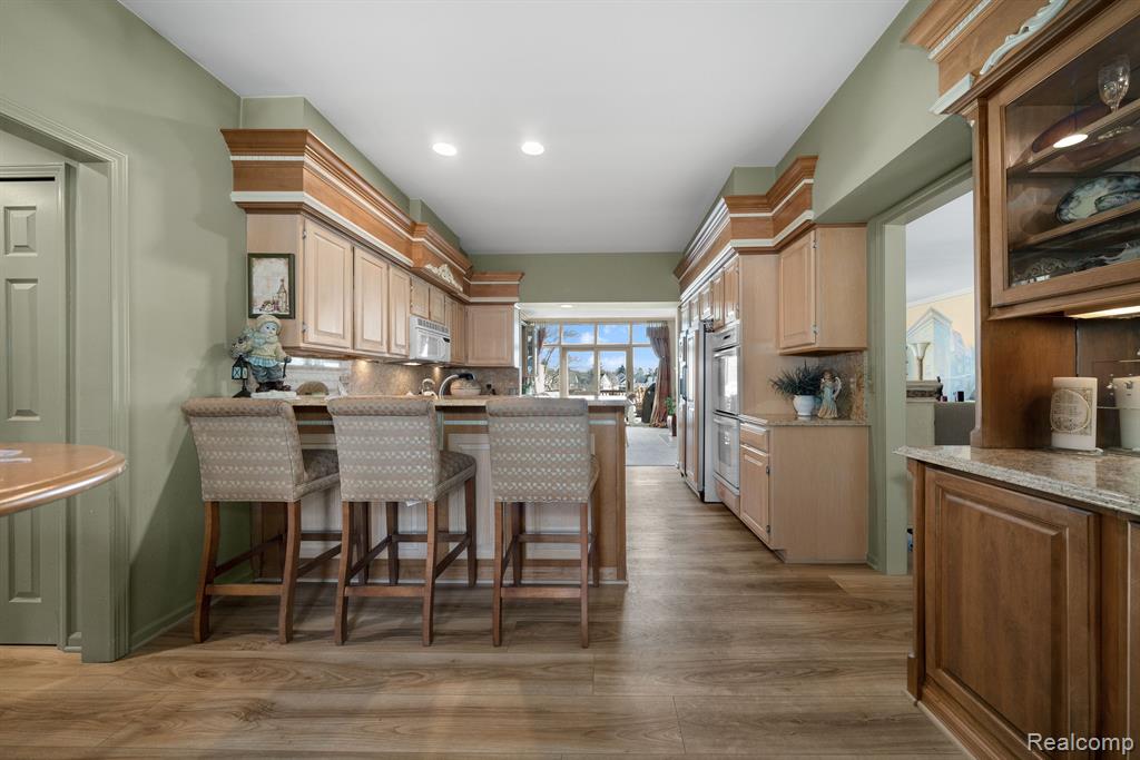 536 CAMBRIDGE Way, Bloomfield Hills, MI 48304 — Photo 5
