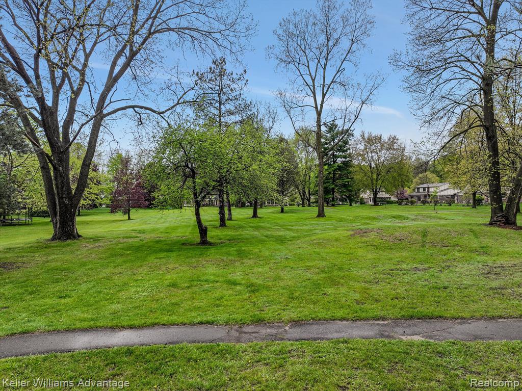 46671 BARRINGTON, Plymouth, MI 48170 — Photo 50