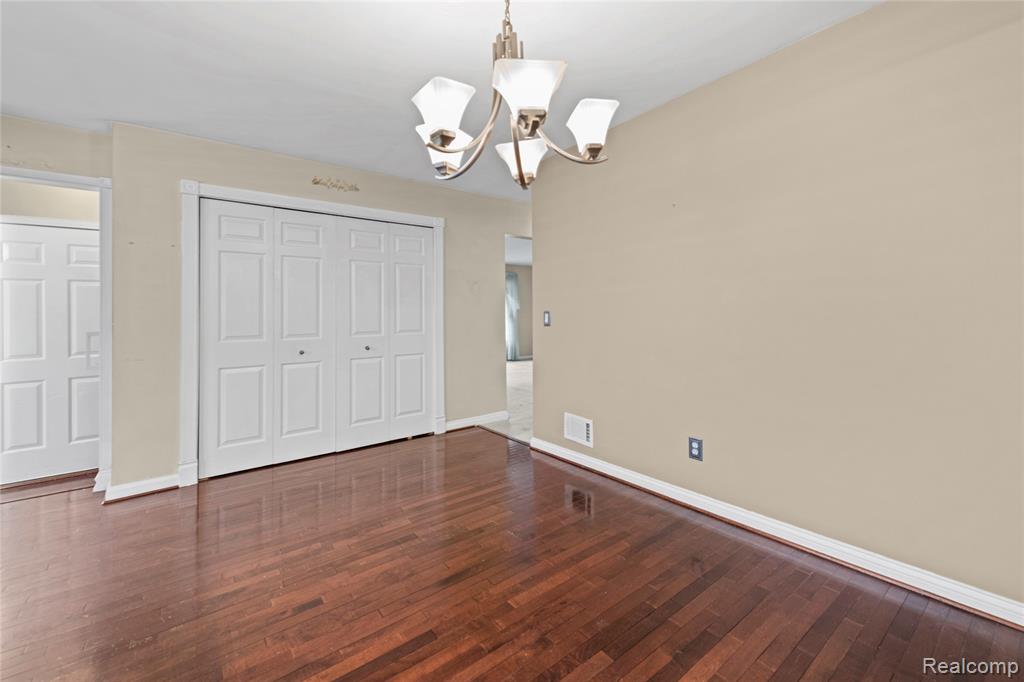 22356 Woodstock Court, Woodhaven, MI 48183 — Photo 9