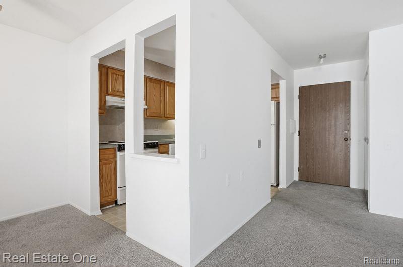 30475 W 14 Mile Road, 77, Farmington Hills, MI 48334 — Photo 6