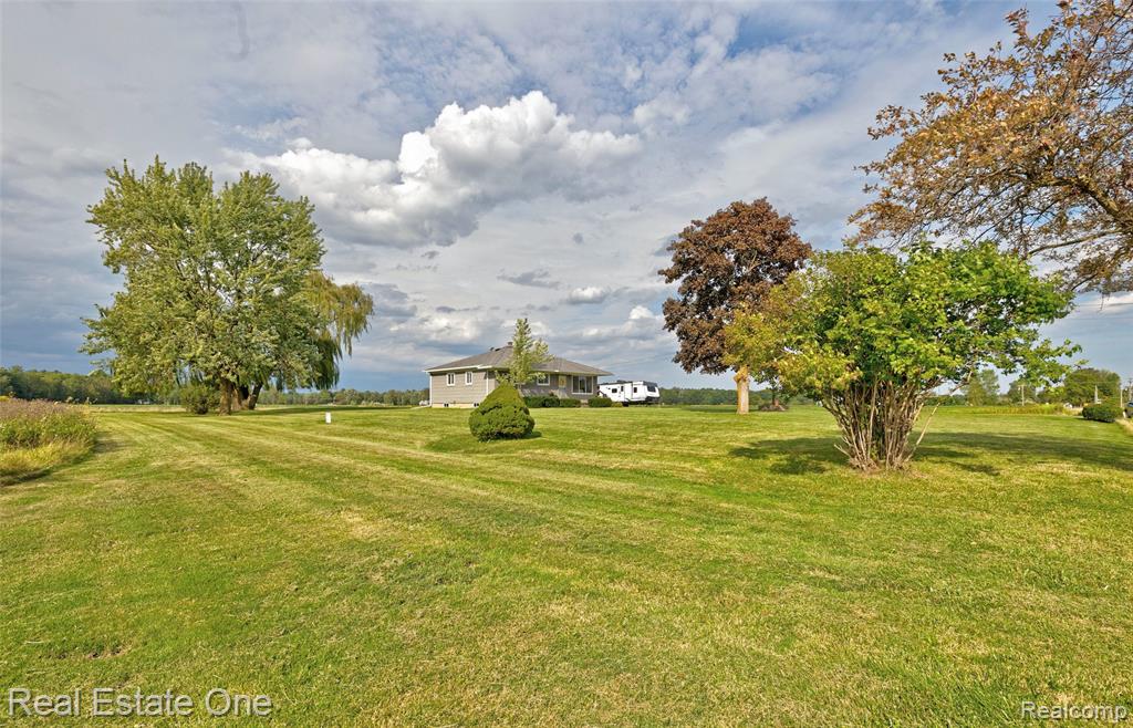 9772 Crawford Road, Columbus, MI — Photo 39
