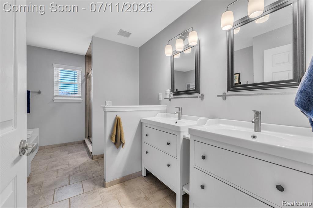 3955 Forest Edge Drive, Commerce Twp, MI 48382 — Photo 30