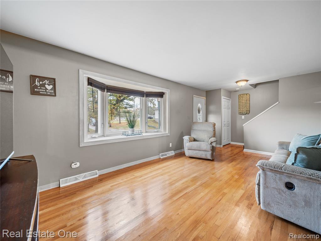8789 Fieldcrest Drive, Brighton, MI 48116 — Photo 4