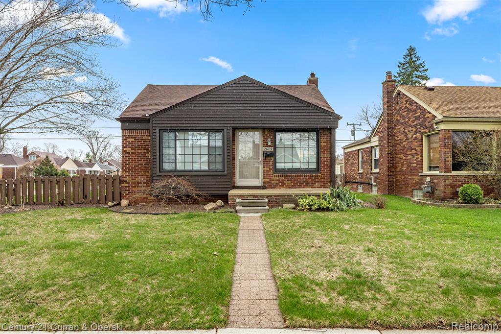 7609 Rosedale Boulevard, Allen Park, MI 48101 — front exterior